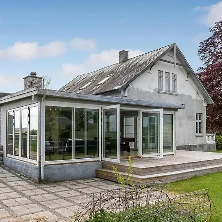 Amazing In With 2 Bedrooms And Wifi Semesterbostad